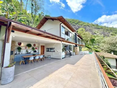 Casa de Condomínio com 5 Quartos para venda ou aluguel, 1500m² no Itaipava, Petrópolis