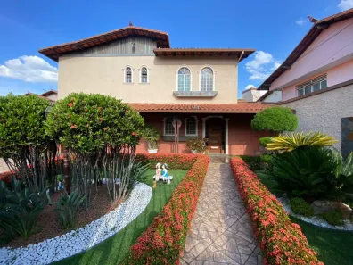 Casa com 4 Quartos à venda, 170m² no Planalto, Belo Horizonte