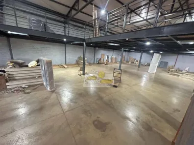 Galpão/Depósito/Armazém à venda, 1500m² no Jardim Maracanã, Uberaba