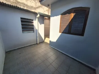 Casa com 2 Quartos para alugar, 120m² no Jardim Bonfiglioli, São Paulo