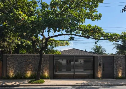 Casa com 3 Quartos à venda, 244m² no Balneário Praia do Pernambuco, Guarujá