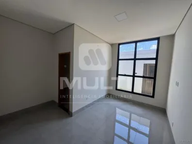 Casa com 3 Quartos à venda, 240m² no Distrito Industrial, Uberlândia