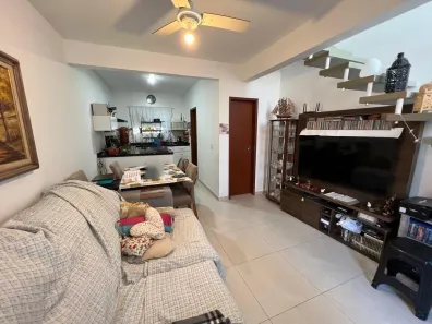 Sobrado com 2 Quartos à venda, 67m² no Bela Vista, Palhoça