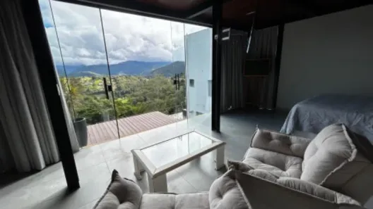 Casa com 4 Quartos à venda, 420m² no Nogueira, Petrópolis