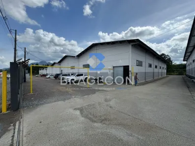 Galpão/Depósito/Armazém para alugar, 692m² no João Paulo II, Indaial
