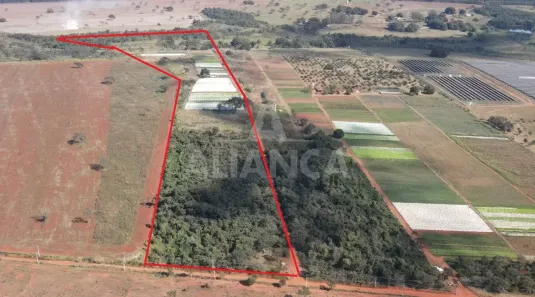 Fazenda/Sítio com 3 Quartos à venda, 2000m² no Distrito Industrial, Uberlândia