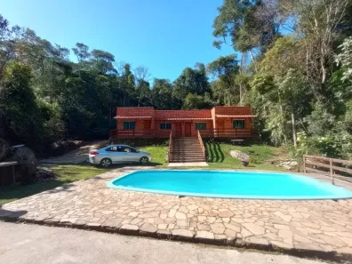 Casa com 5 Quartos à venda, 128m² no Fazenda Inglesa, Petrópolis