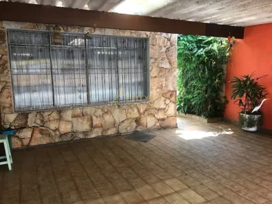 Casa com 5 Quartos à venda, 230m² no Jardim das Acácias, São Paulo