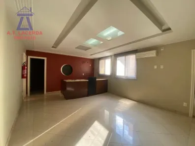 Sala Comercial à venda, 127m² no Centro, Montes Claros