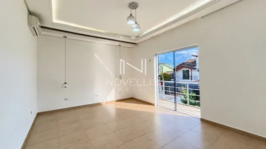 Sobrado com 4 Quartos para alugar, 266m² no Loteamento Villa Branca, Jacareí