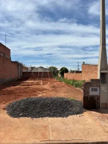 Lote/Terreno à venda, 200m² no Jardim Altos de Pinheiros I e II, Araraquara