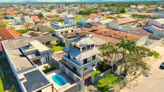 Sobrado com 5 Quartos à venda, 250m² no Guaratuba, Guaratuba