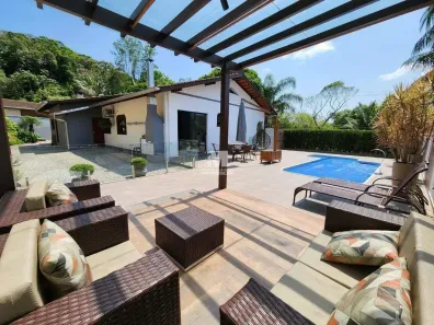 Casa com 3 Quartos à venda, 190m² no Águas Claras, Brusque
