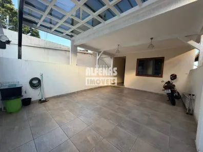 Casa com 4 Quartos à venda, 110m² no Industrial, Contagem