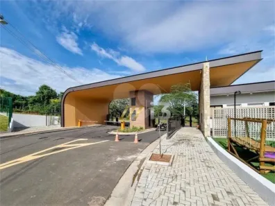 Sobrado com 4 Quartos à venda, 244m² no Nova Gardênia, Atibaia