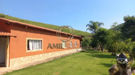 Fazenda/Sítio com 3 Quartos à venda, 180m² no Registro, Taubaté