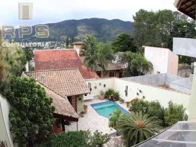 Casa com 3 Quartos para venda ou aluguel, 401m² no Vila Petrópolis, Atibaia