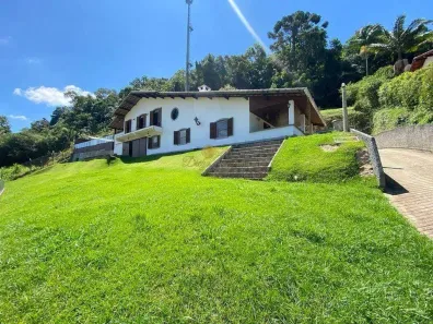 Casa com 6 Quartos à venda, 300m² no Albuquerque, Teresópolis
