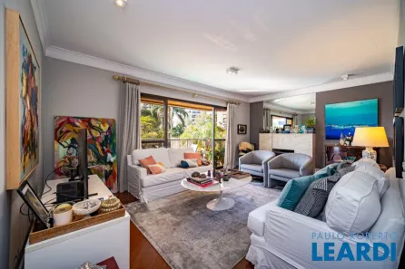 Apartamento com 4 Quartos à venda, 220m² no Vila Suzana, São Paulo