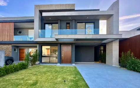 Casa de Condomínio com 5 Quartos à venda, 240m² no XANGRI-LÁ, Xangri-lá
