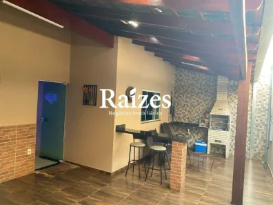 Casa com 2 Quartos à venda, 108m² no Jardim Brasília, Uberlândia