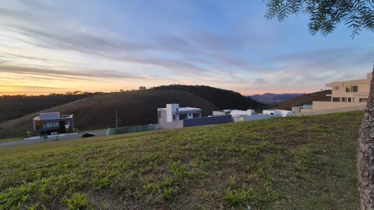 Lote/Terreno à venda, 450m² no São Pedro, Juiz de Fora
