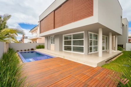 Casa de Condomínio com 3 Quartos à venda, 343m² no São Gonçalo, Pelotas