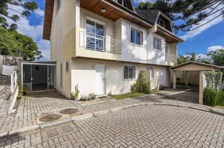 Sobrado com 3 Quartos à venda, 155m² no Taboão, Curitiba