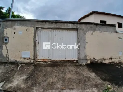 Lote/Terreno para alugar, 180m² no Vila Brasília, Montes Claros