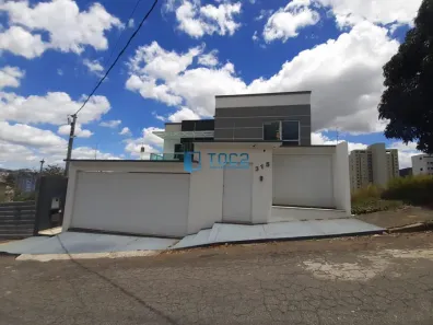 Casa com 4 Quartos à venda, 545m² no Bom Pastor, Juiz de Fora