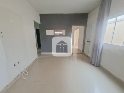 Casa com 3 Quartos para alugar, 150m² no Laranjeiras, Uberlândia