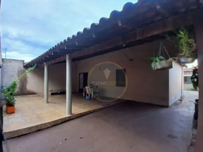 Casa com 2 Quartos à venda, 189m² no Jardim Copacabana, Uberaba