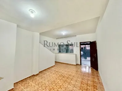 Casa com 2 Quartos para alugar, 63m² no Vila Romano, São Paulo