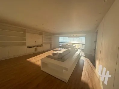 Apartamento com 3 Quartos para alugar, 180m² no Agronômica, Florianópolis