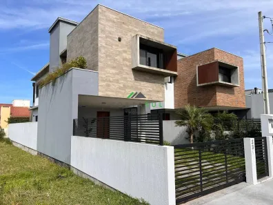Casa com 3 Quartos à venda, 140m² no Areias de Palhocinha, Garopaba