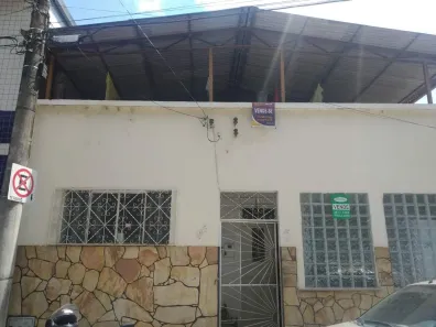 Casa com 4 Quartos à venda, 210m² no Centro, Ponte Nova