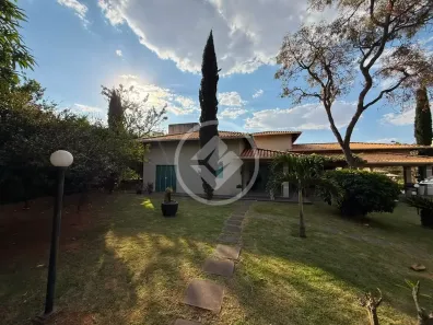 Casa de Condomínio com 3 Quartos à venda, 266m² no , Hidrolândia