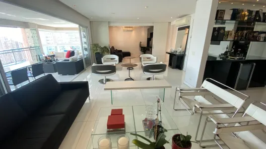 Apartamento com 3 Quartos à venda, 206m² no Vila Romana, São Paulo