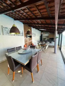 Casa com 3 Quartos à venda, 155m² no Cidade Jardim, Uberlândia