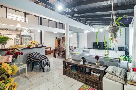 Casa com 4 Quartos à venda, 240m² no Vila Nova, Porto Alegre