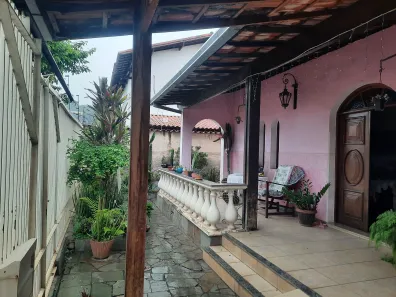 Casa com 4 Quartos à venda, 280m² no Centro, Coronel Fabriciano