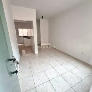 Apartamento com 2 Quartos para alugar, 57m² no Luizote de Freitas, Uberlândia