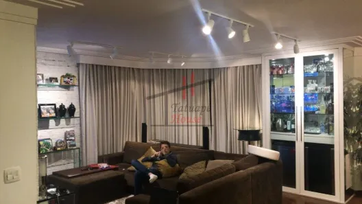 Apartamento com 3 Quartos para alugar, 224m² no Vila Regente Feijó, São Paulo