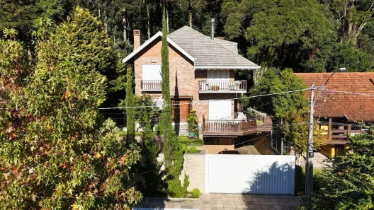 Casa com 3 Quartos à venda, 300m² no Bairro Belverede, Gramado