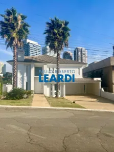 Casa de Condomínio com 4 Quartos para venda ou aluguel, 480m² no Alphaville, Santana de Parnaíba