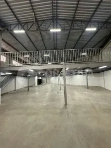 Galpão/Depósito/Armazém para alugar, 297m² no Luizote de Freitas, Uberlândia