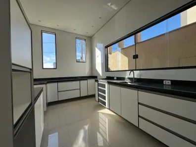 Casa com 3 Quartos à venda, 209m² no Residencial Veneza I, Mogi das Cruzes
