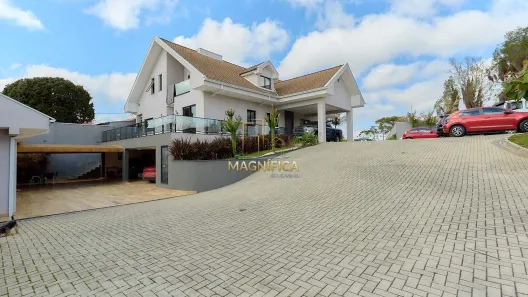 Casa com 3 Quartos à venda, 600m² no Butiatuvinha, Curitiba