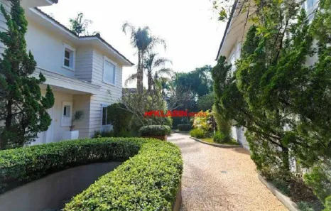 Casa de Condomínio com 4 Quartos para venda ou aluguel, 710m² no Jardim Petrópolis, São Paulo