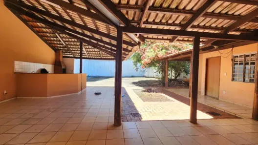 Sobrado com 4 Quartos à venda, 300m² no Nova Suiça, Goiânia